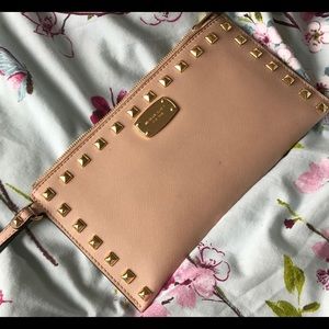 Michael kors clutch